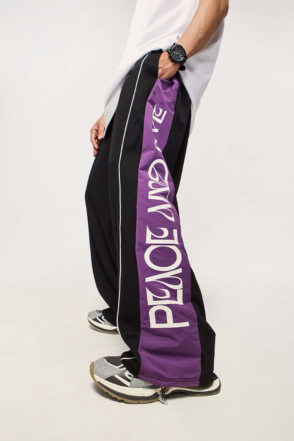 Colorblock Wide-Leg Pants with Bold Print