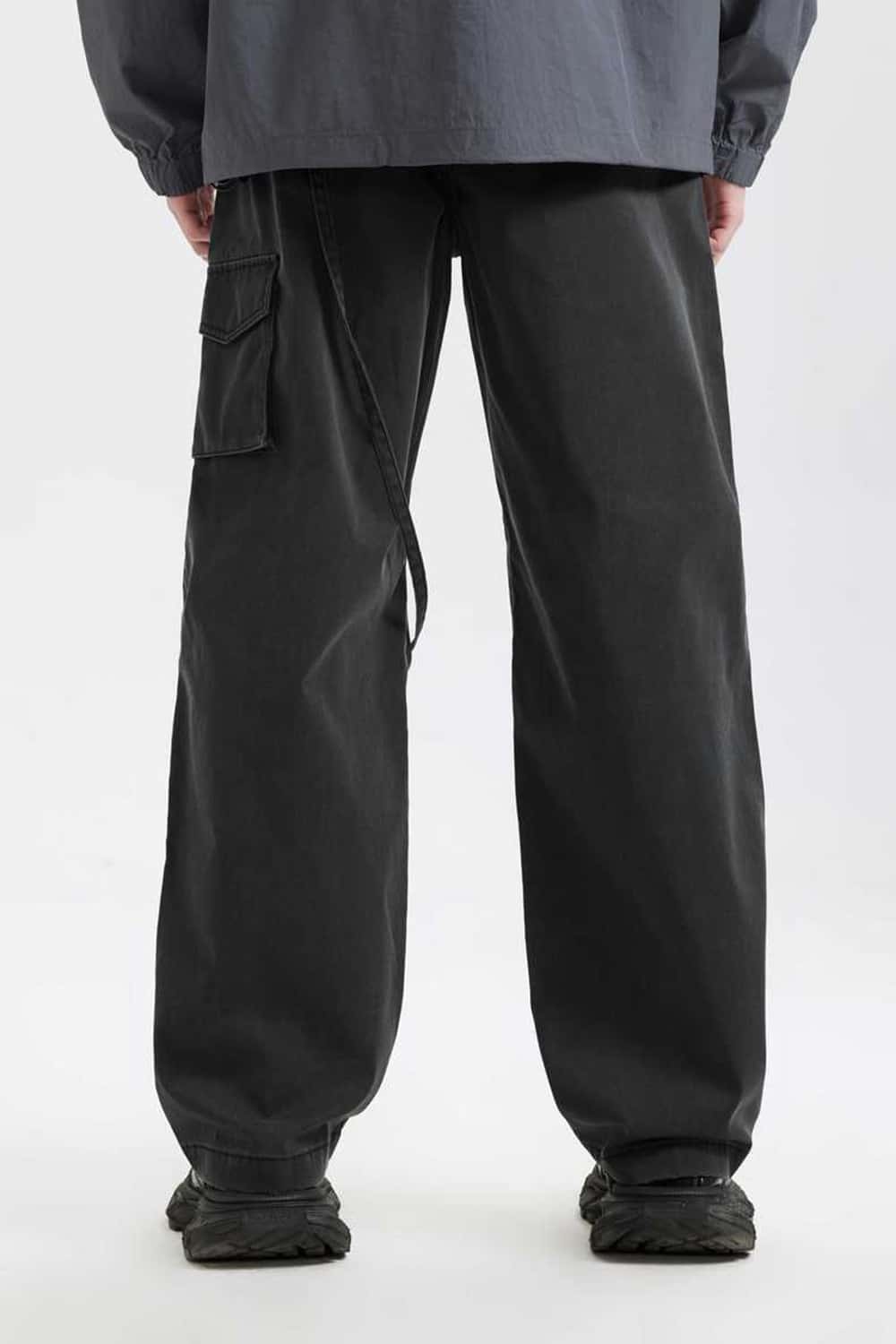 3D Patch Pocket Cargo Straight-Leg Pants