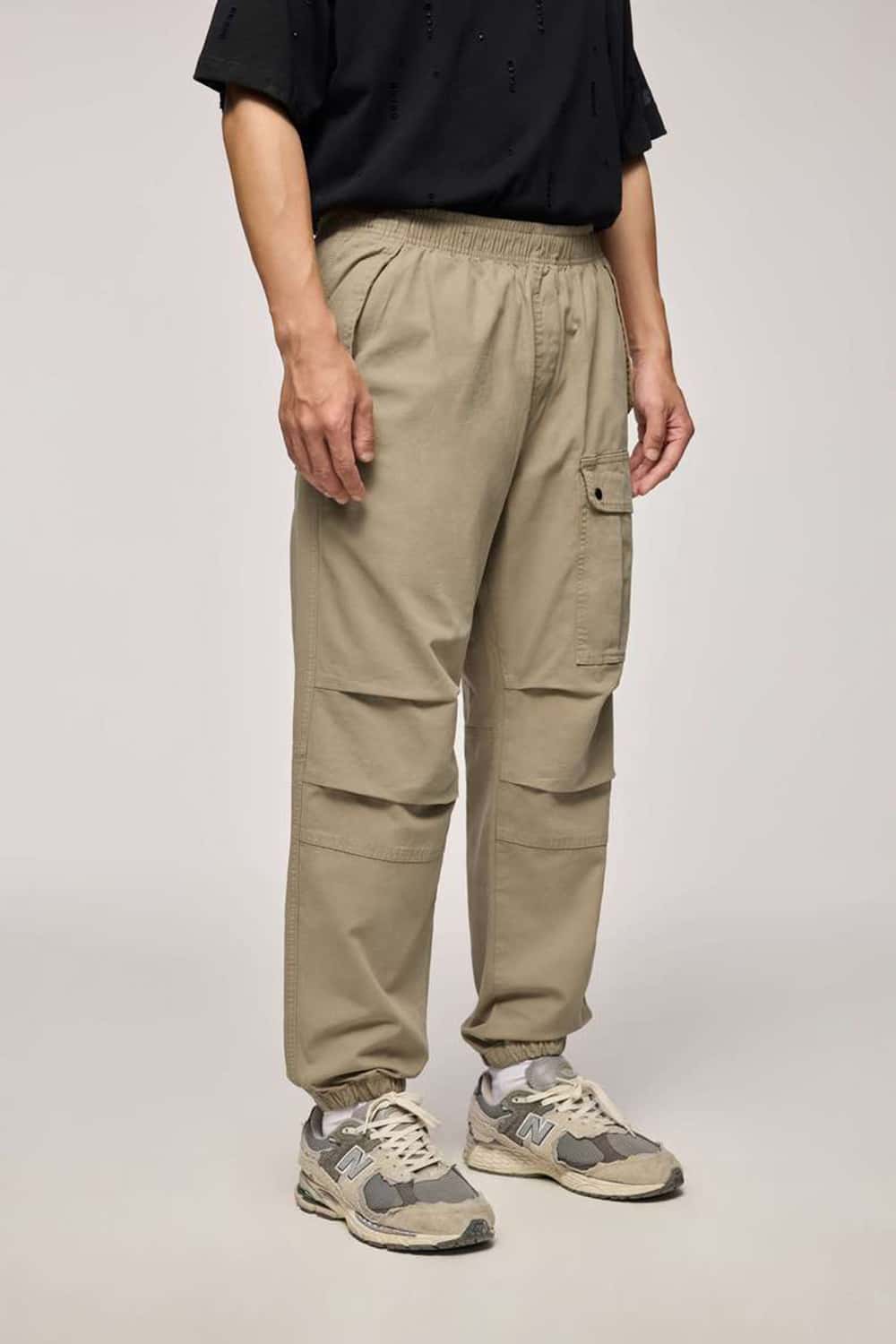 Pleated Multi-Pocket Paratrooper Cargo Jogger Pants