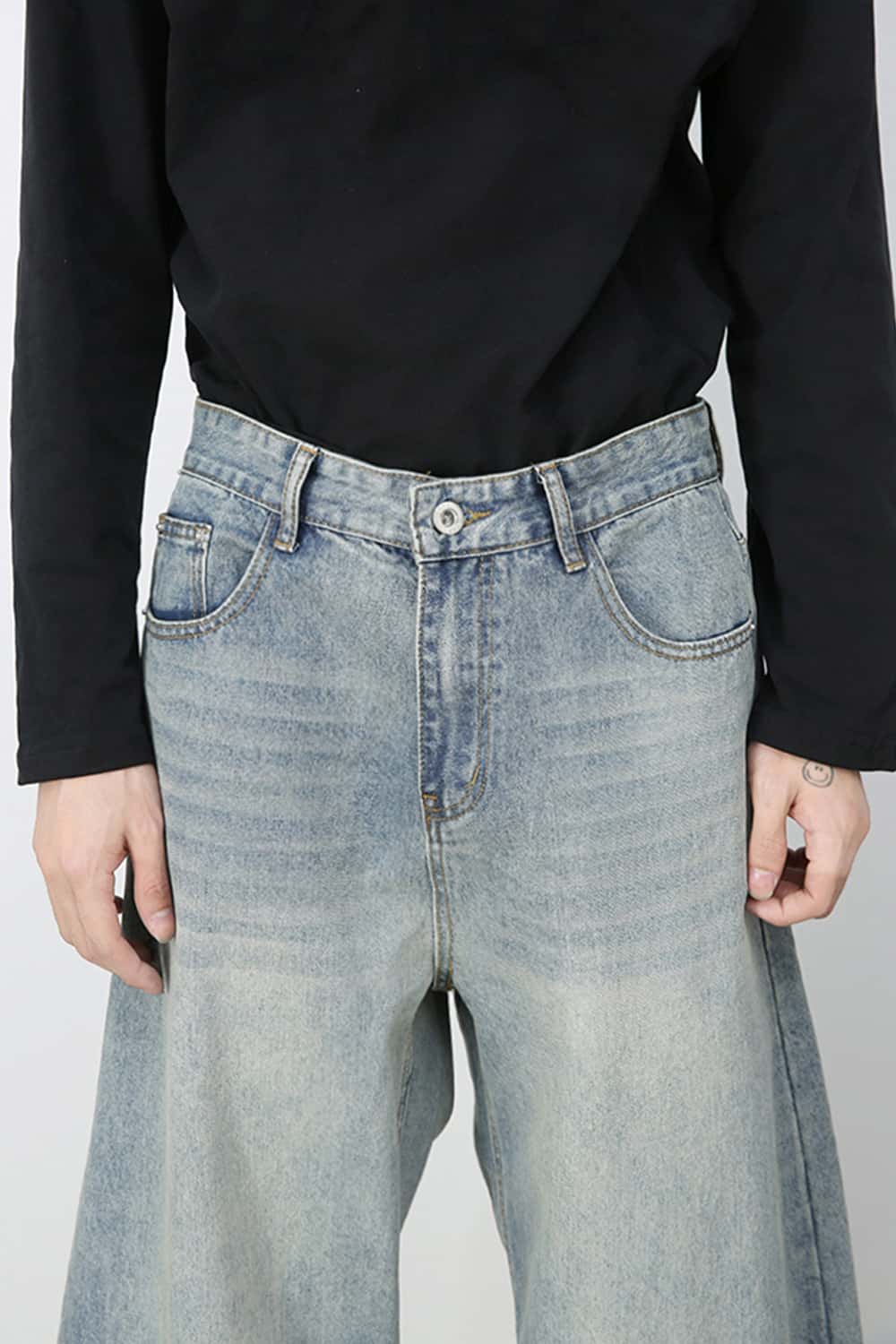 Wide-Leg 3D Curved Washed Jeans _ Cleanfit