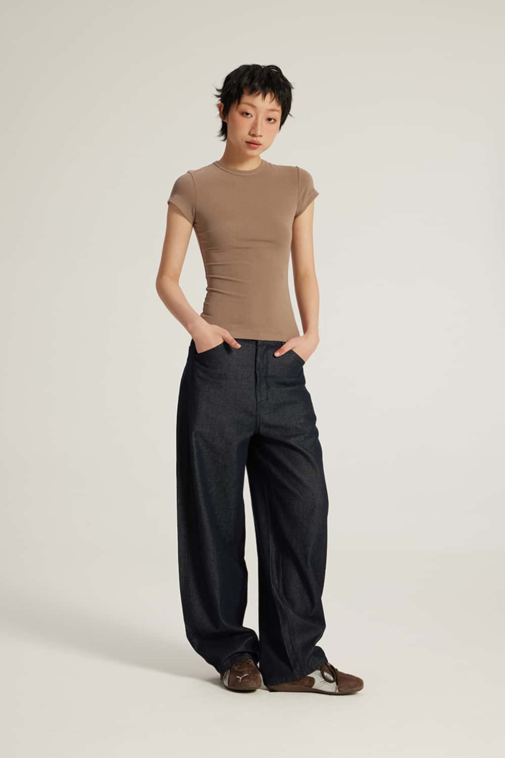 Crew Neck Fitted Waist Short Sleeve Base T-Shirt