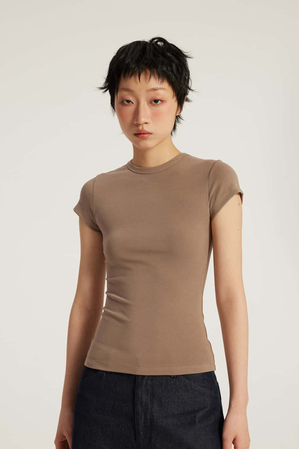 Crew Neck Fitted Waist Short Sleeve Base T-Shirt