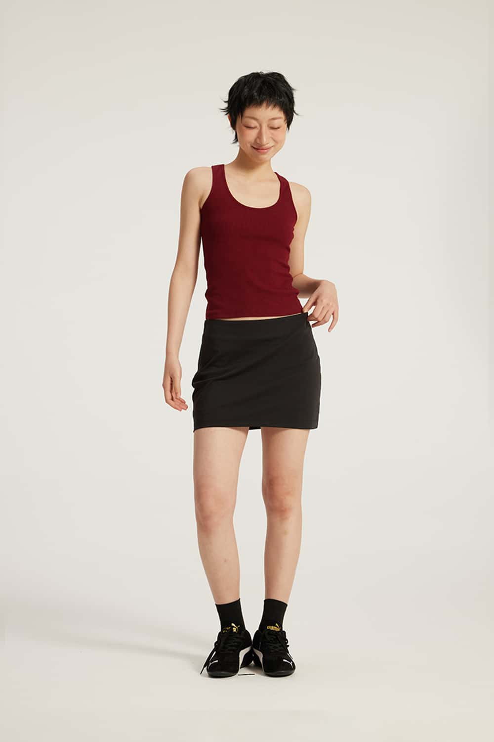 High-Stretch Knit Straight Mini Skirt _ Cooling Sensation
