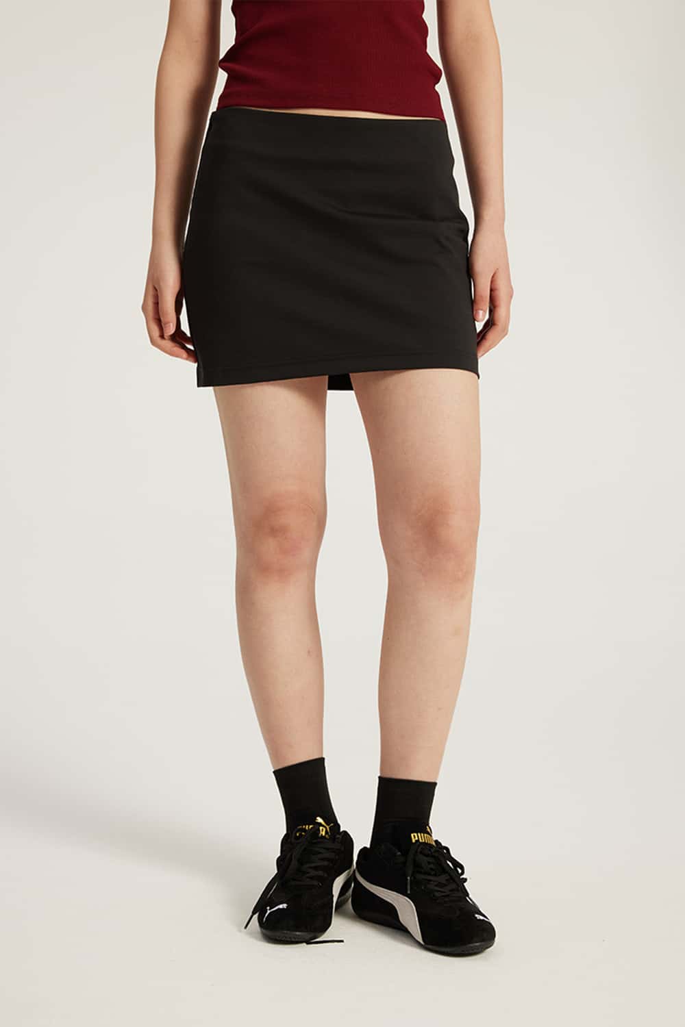 High-Stretch Knit Straight Mini Skirt _ Cooling Sensation