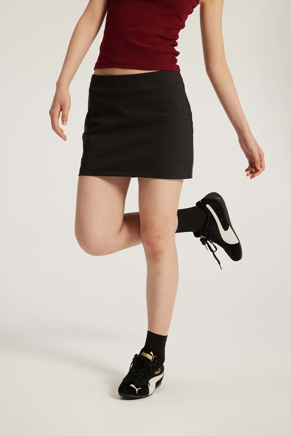 High-Stretch Knit Straight Mini Skirt _ Cooling Sensation
