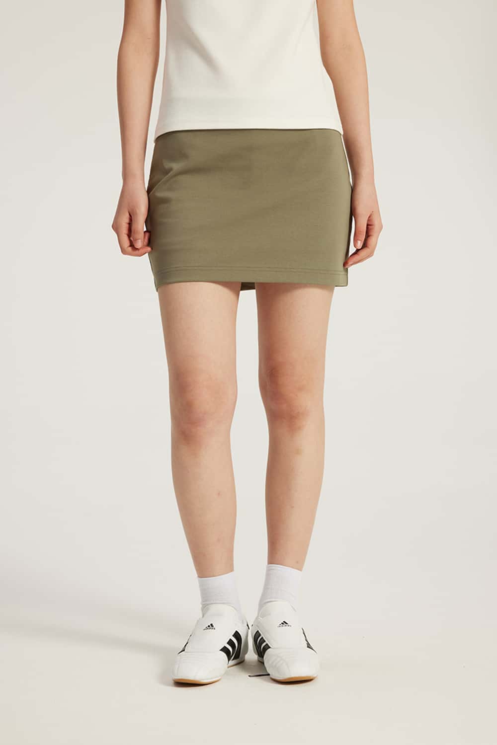 High-Stretch Knit Straight Mini Skirt _ Cooling Sensation