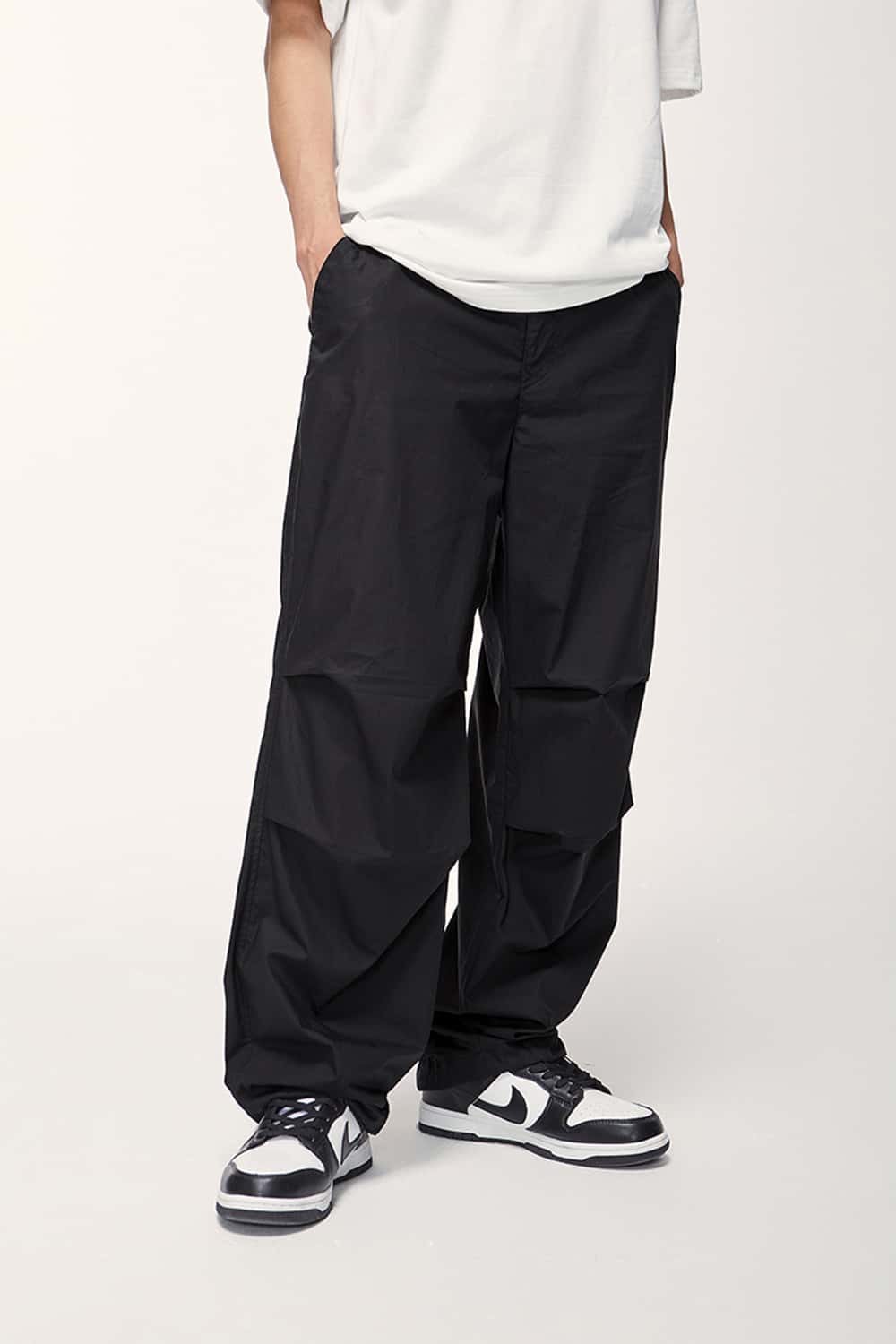 Lightweight Wide-Leg Paratrooper Straight Pants