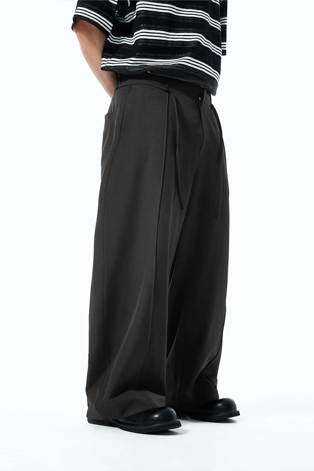 Curved Pleat Wide-Leg Cleanfit Workwear Trousers