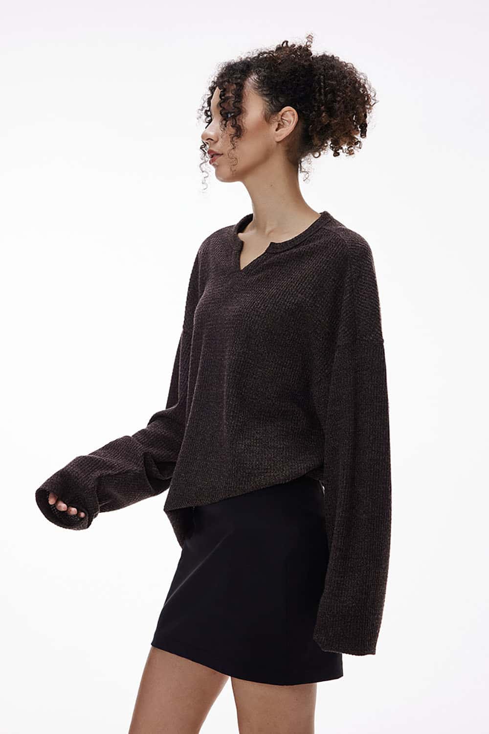 Waffle Knit V-Neck Long Sleeve T-Shirt _ Relaxed Fit Blended Fabric