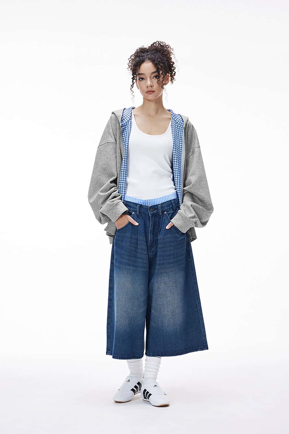 Plaid Contrast Short Hooded Sweatshirt _ Relaxed Fit Zip-Up Casual Jacket