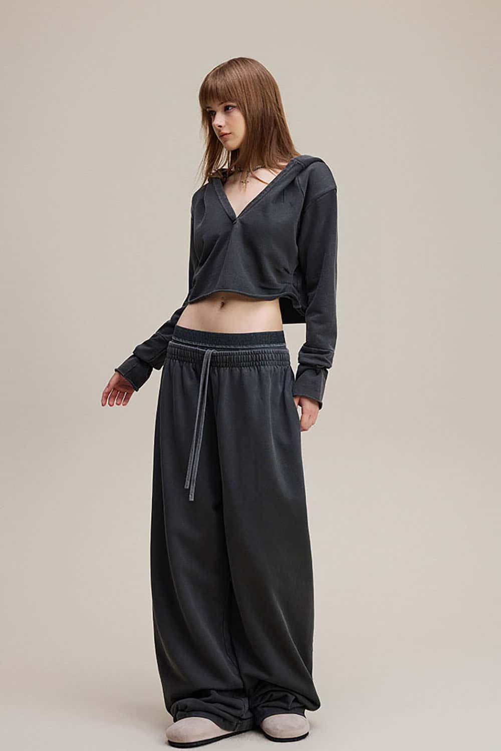 Vintage V-Neck Ruched Cropped Hoodie _ Long Sleeve Relaxed Fit Pullover Top