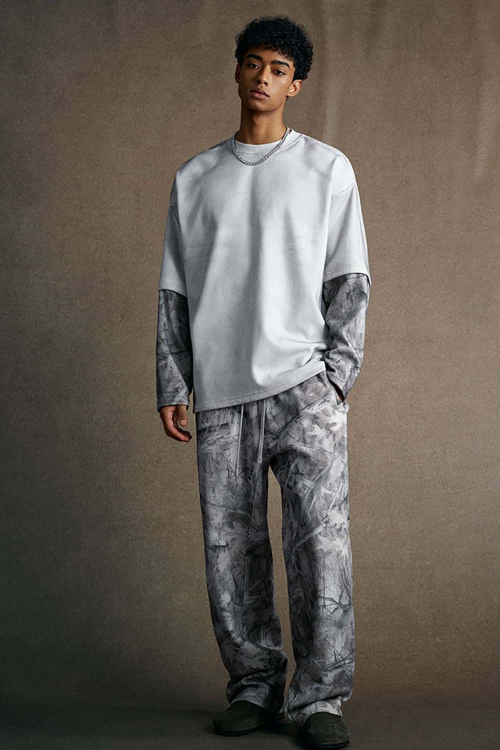 Vintage Spray-Dyed Camo Contrast Long Sleeve T-Shirt _ Loose Fit Fake Two-Piece Top