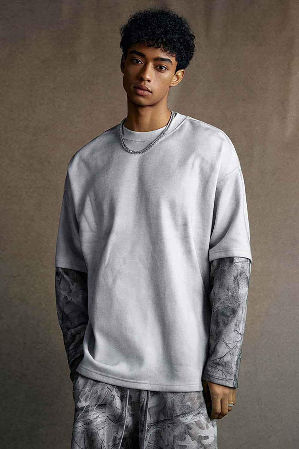 Vintage Spray-Dyed Camo Contrast Long Sleeve T-Shirt _ Loose Fit Fake Two-Piece Top