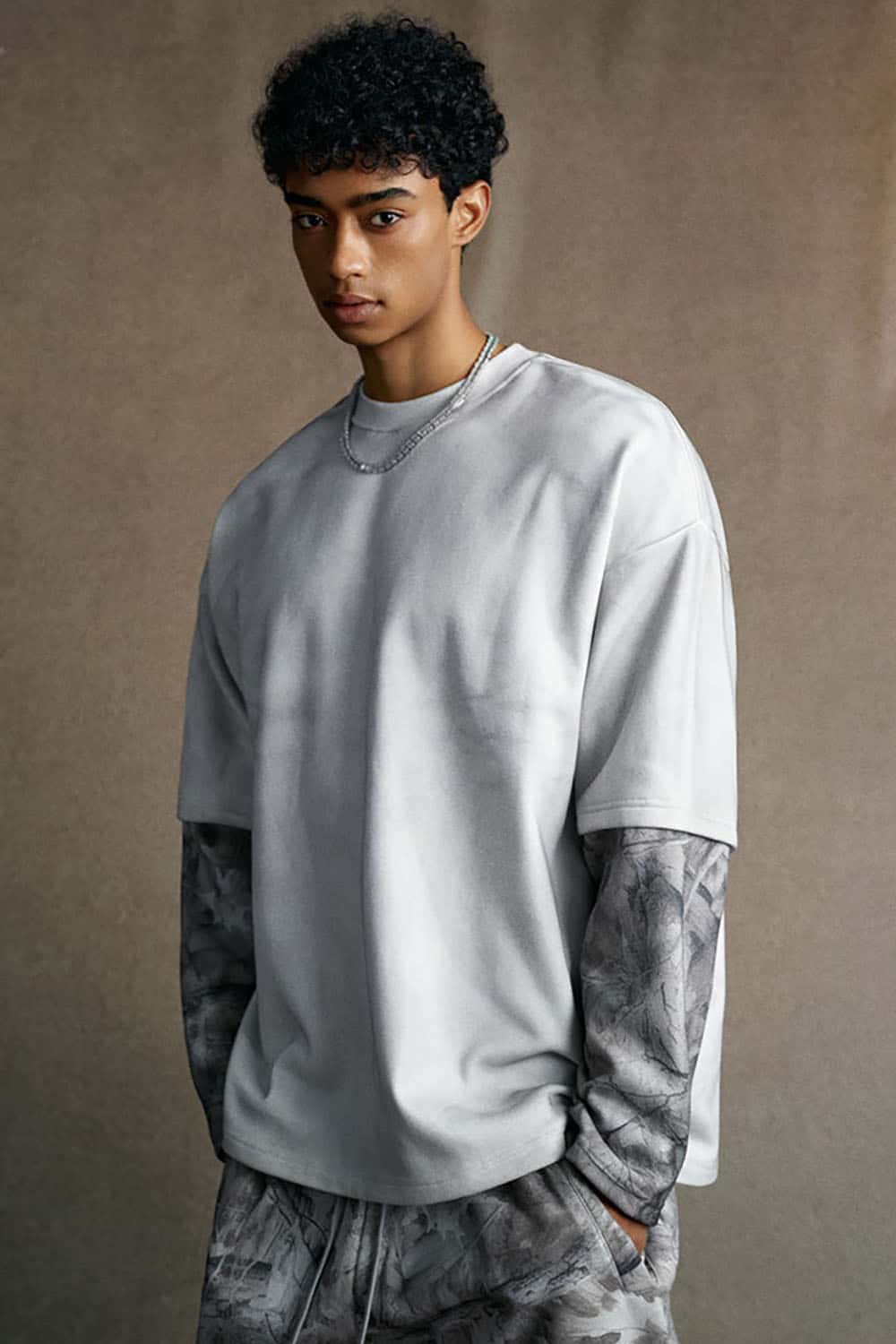 Vintage Spray-Dyed Camo Contrast Long Sleeve T-Shirt _ Loose Fit Fake Two-Piece Top