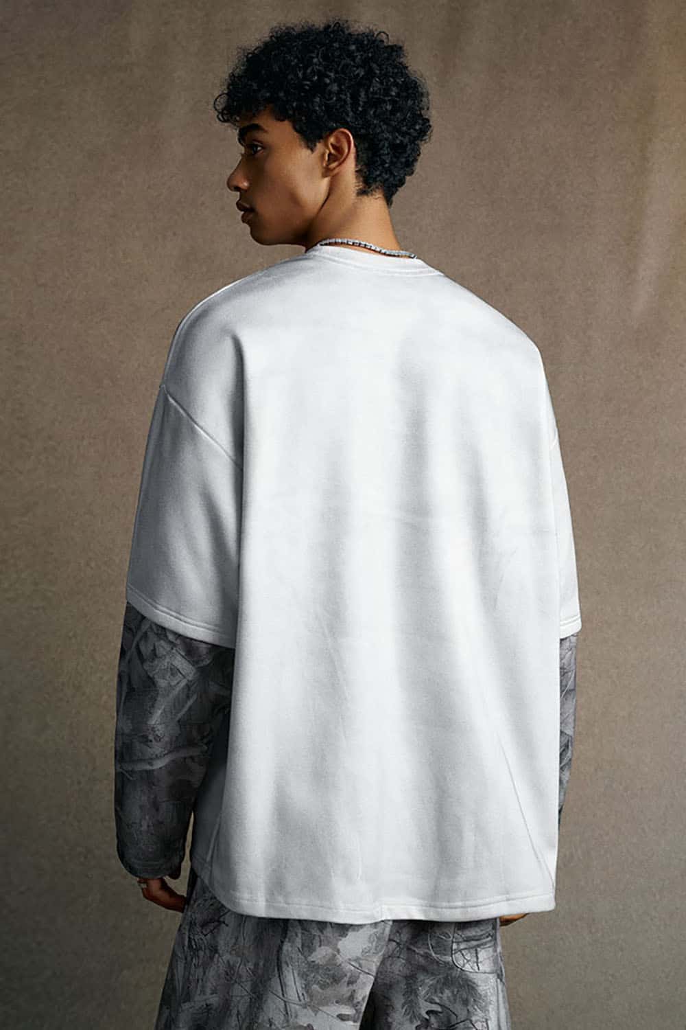 Vintage Spray-Dyed Camo Contrast Long Sleeve T-Shirt _ Loose Fit Fake Two-Piece Top