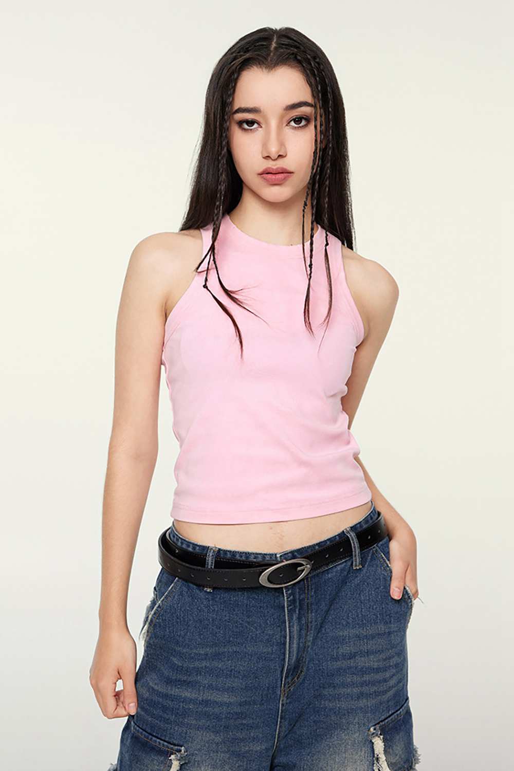 Washed Cotton-Stretch Fitted Cropped Tank Top in Pink - front modeled view