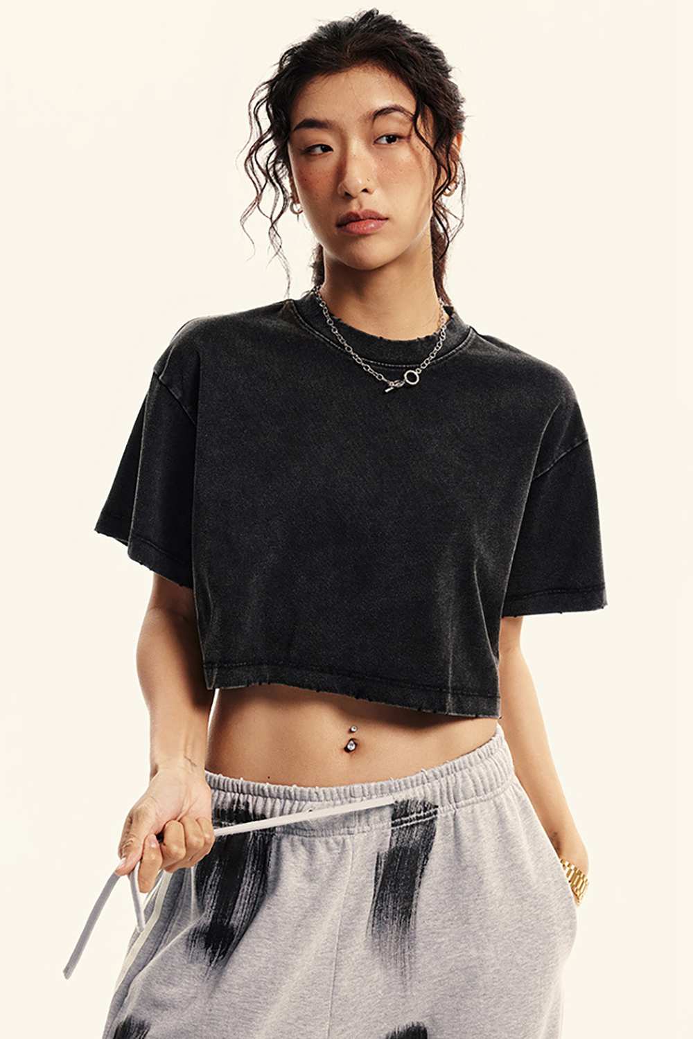 Vintage-Inspired Cropped Tee - Urban Retro Casual Fit | WearingLab High Street T-Shirt