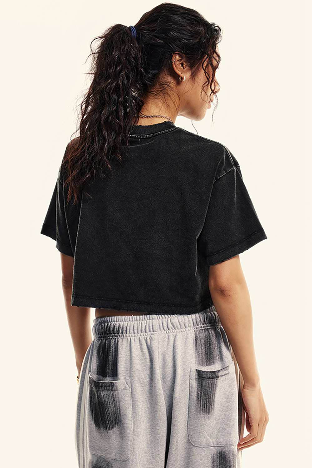 Vintage-Inspired Cropped Tee - Urban Retro Casual Fit | WearingLab High Street T-Shirt