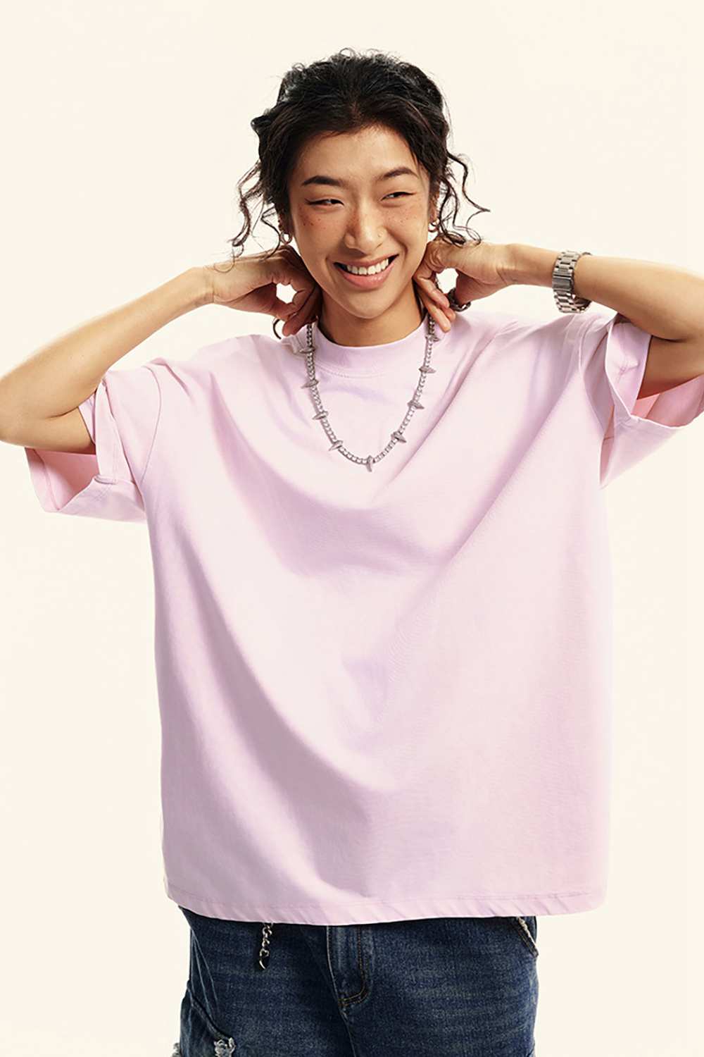 Sun-Protective Quick-Drying Sorona T-Shirt in Pink - front modeled close-up