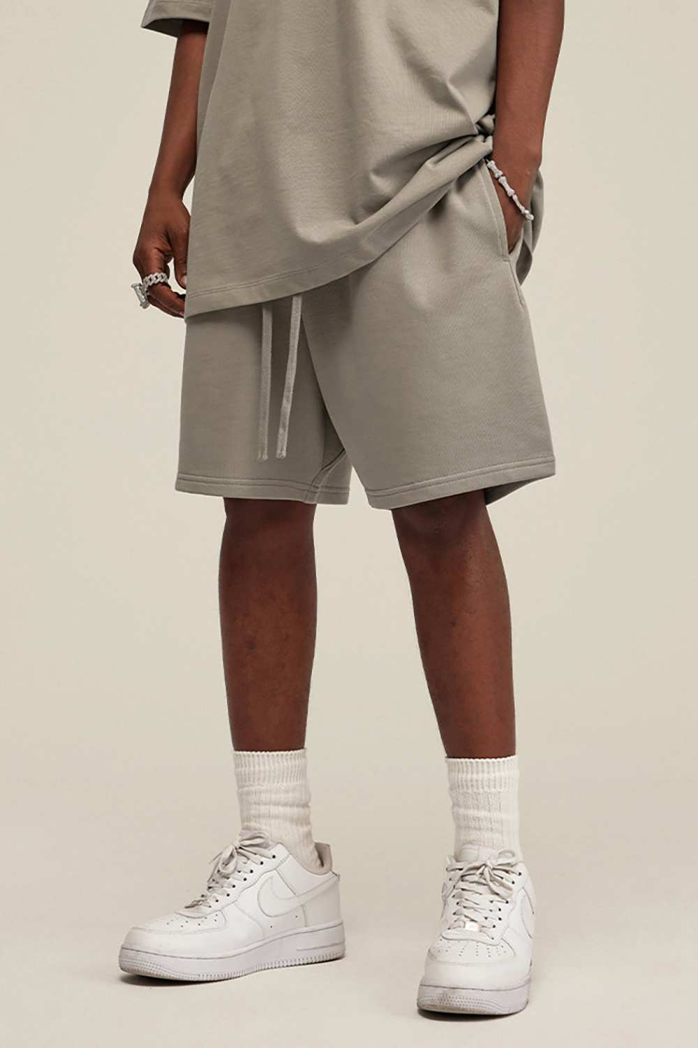 Heavyweight Cotton-Blend Relaxed Sweat Shorts in Gray Apricot - product detail close-up