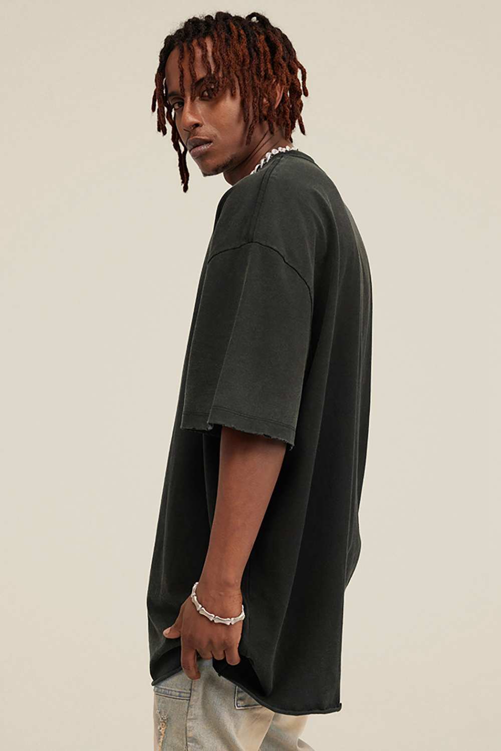 Washed Distressed-Fade Relaxed Cotton T-Shirt in Rust Black - back product view