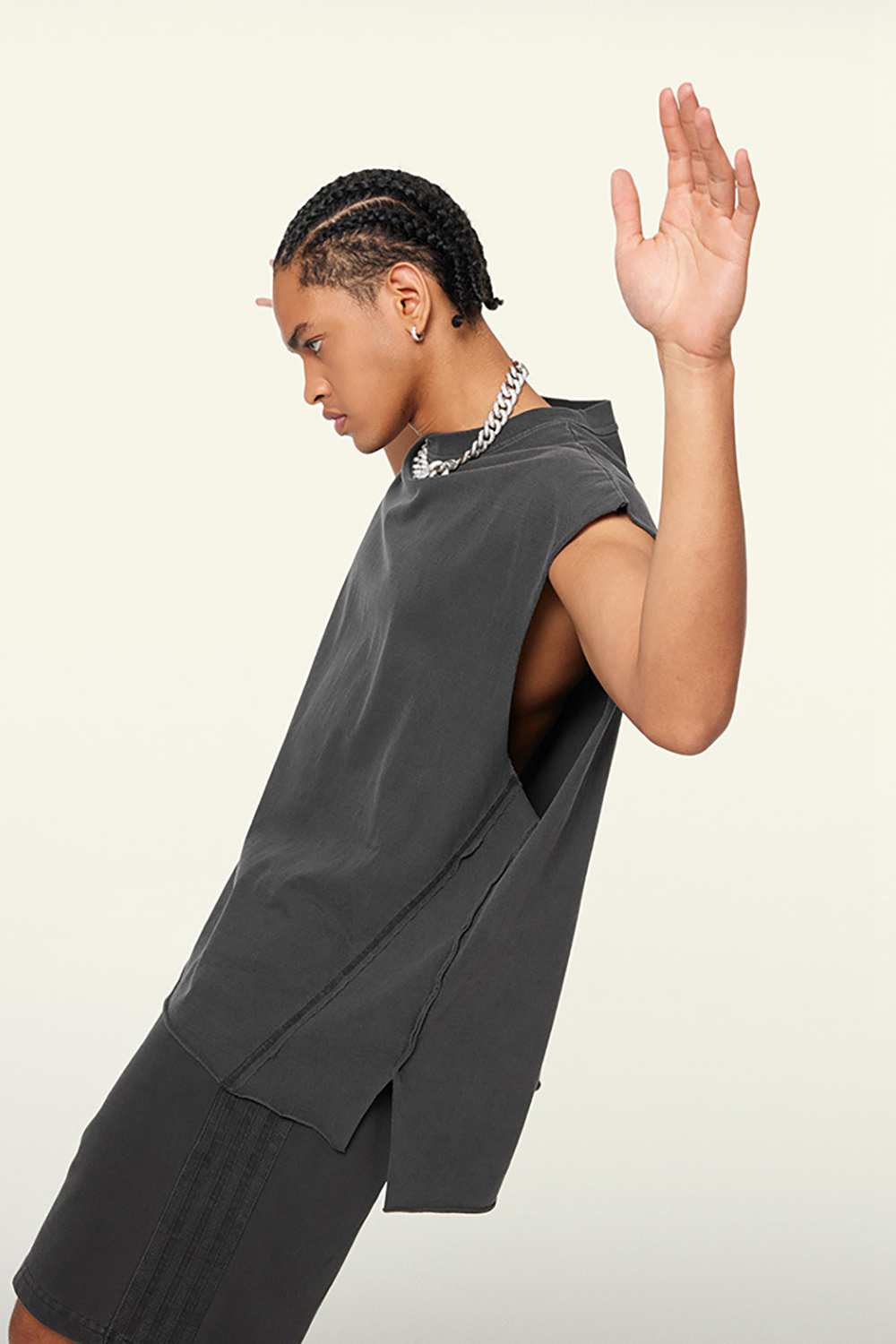 Washed Cotton Split-Hem Longline Tank Top in Dark Gray - fabric texture close-up