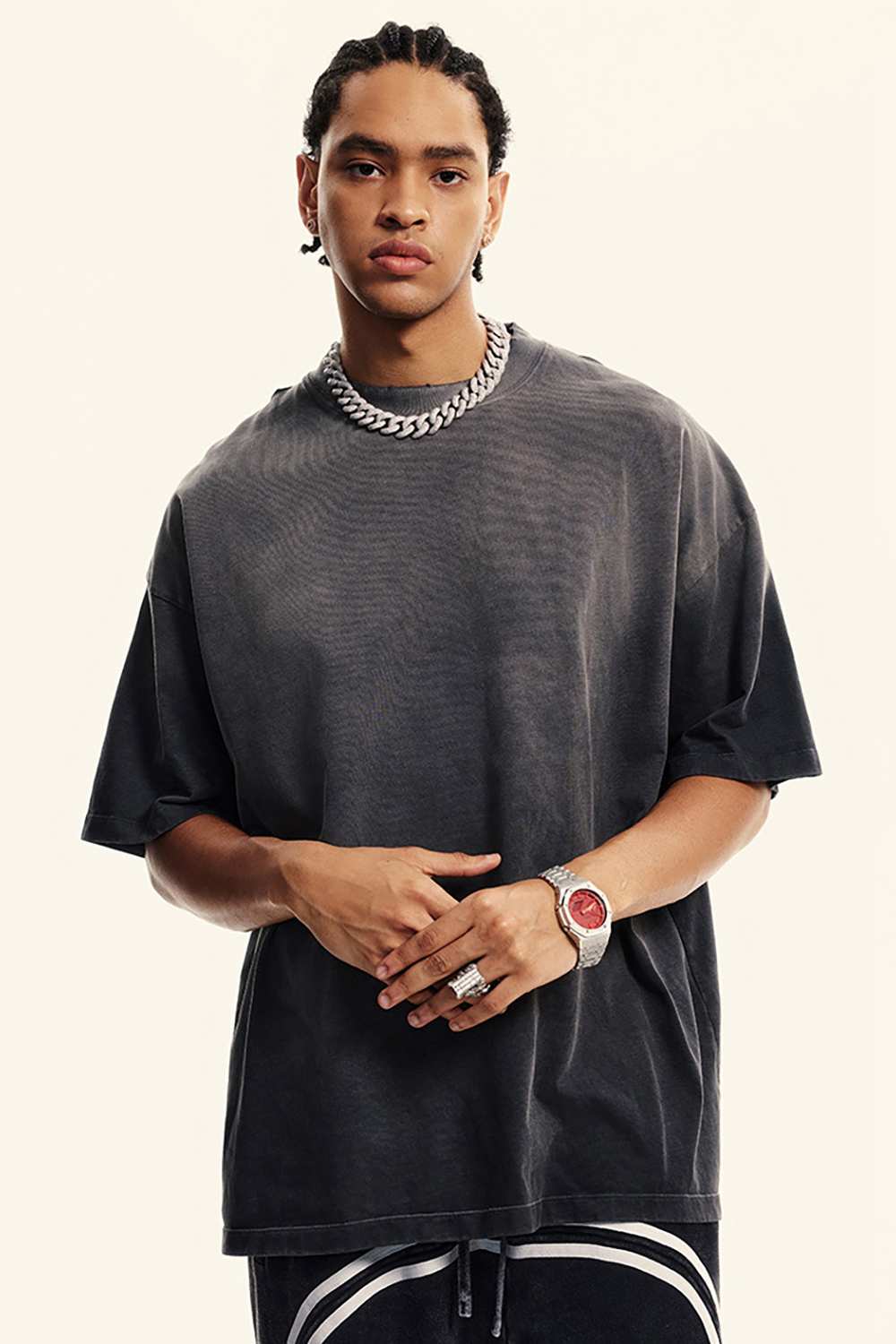 Breathable Gradient-Washed Relaxed Cotton T-Shirt in Dark Gray - product detail close-up