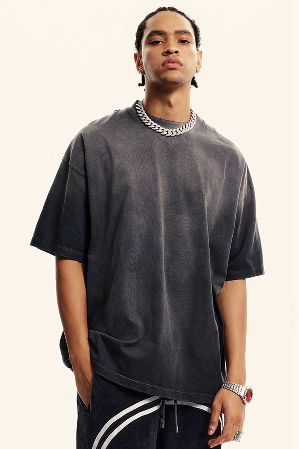 Breathable Gradient-Washed Relaxed Cotton T-Shirt in Dark Gray - front modeled close-up