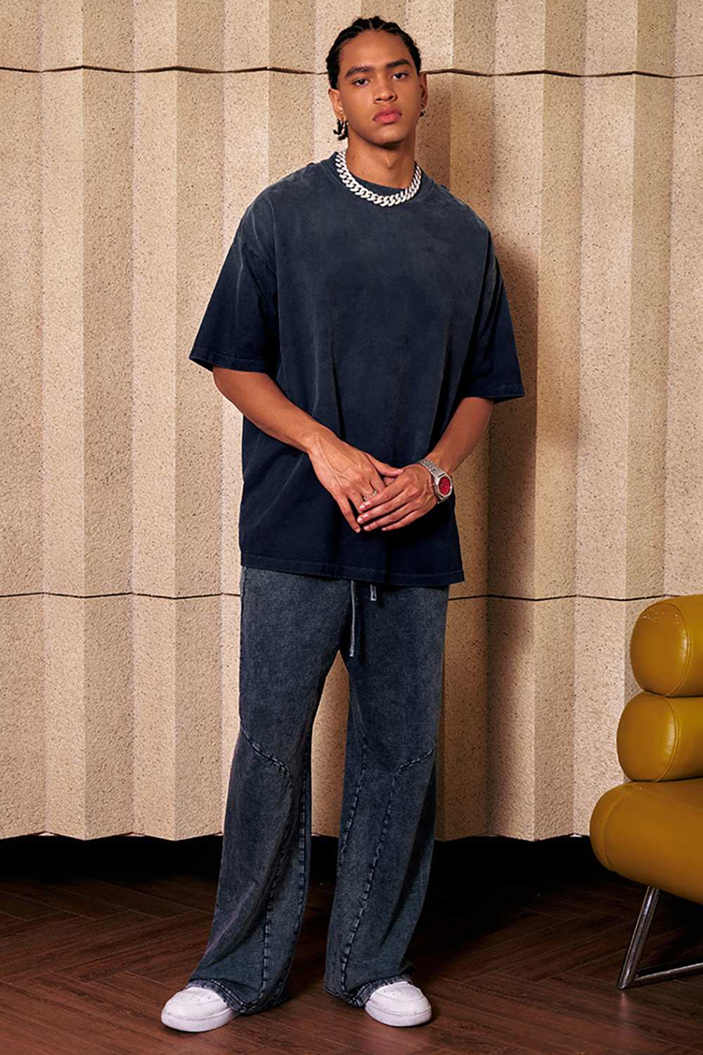 Breathable Gradient-Washed Relaxed Cotton T-Shirt in Navy Blue - full-length front modeled view
