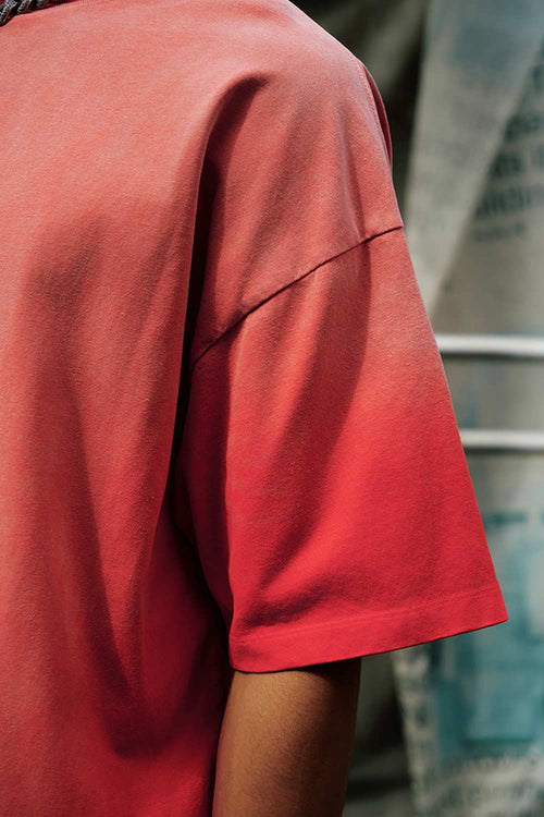Breathable Gradient-Washed Relaxed Cotton T-Shirt in Red - product detail close-up