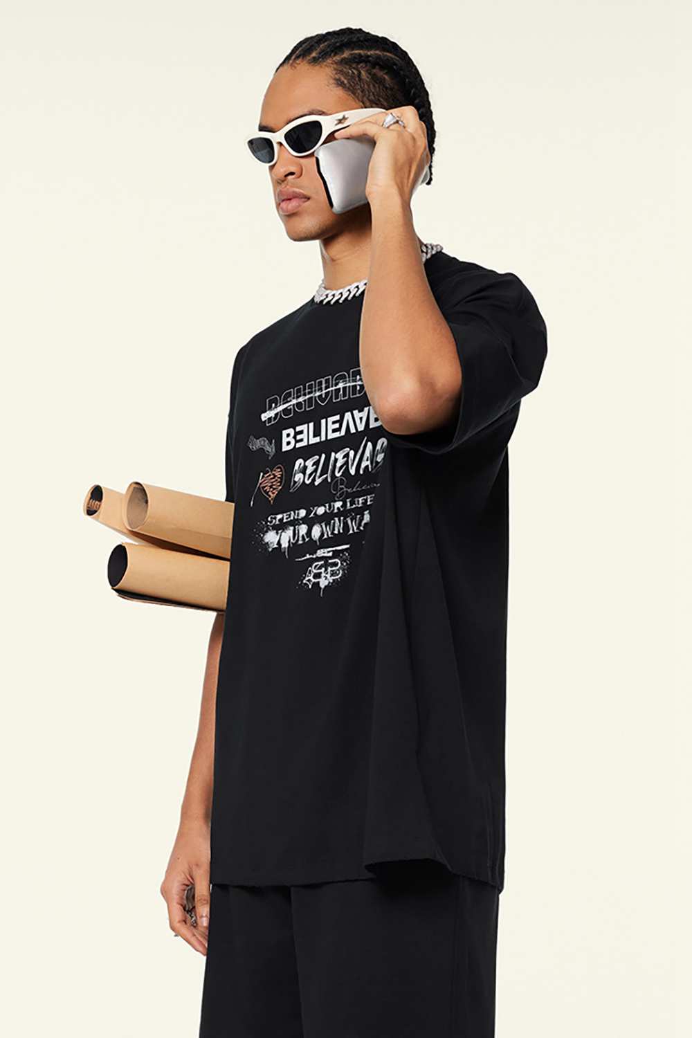 Quick-Drying Sorona Graphic T-Shirt in Metallic Black - front modeled view