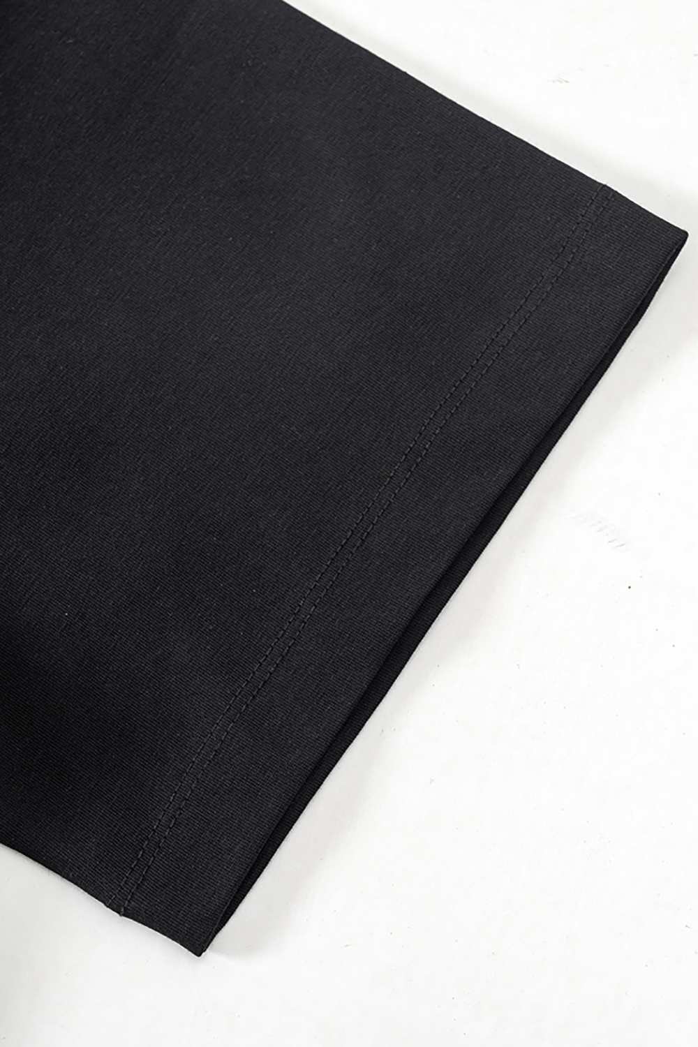 Quick-Drying Sorona Graphic T-Shirt in Metallic Black - cuff detail
