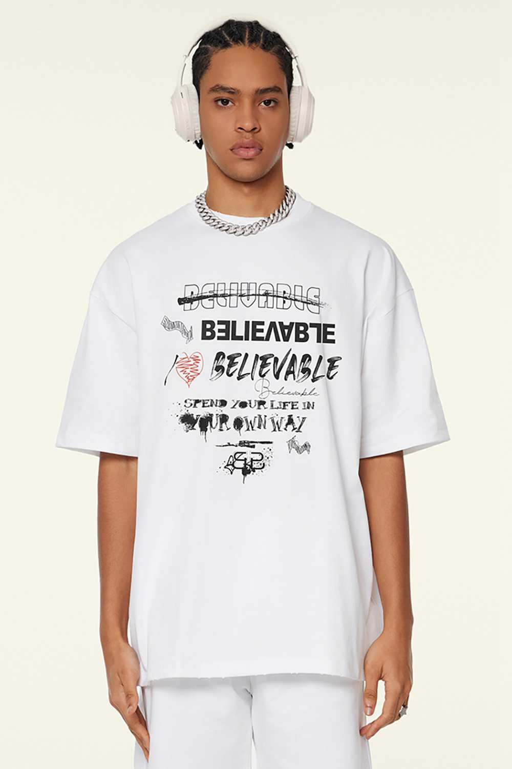 Quick-Drying Sorona Graphic T-Shirt in Teeth White - front modeled view