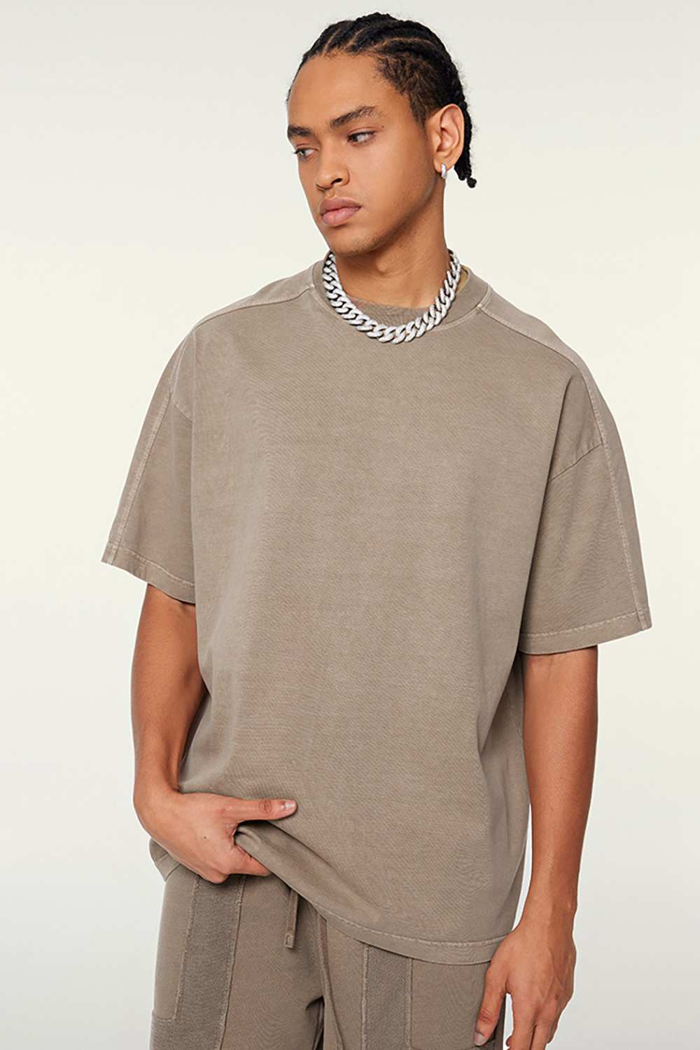 Vintage-Inspired Heavyweight T-Shirt - Modern High Street Style, Washed Texture