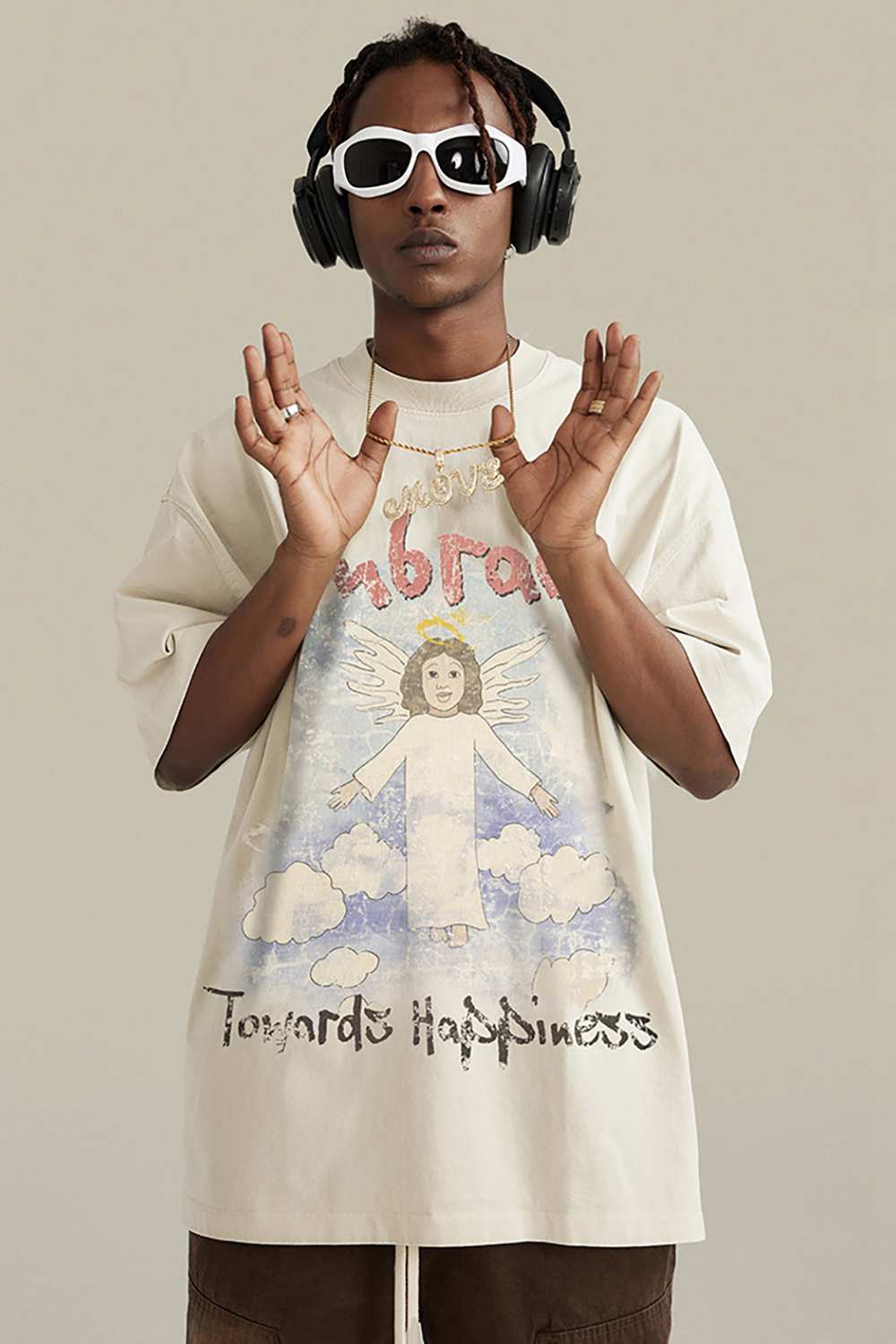 Washed Angel-Graphic Relaxed Cotton T-Shirt in Gray Apricot - product detail close-up