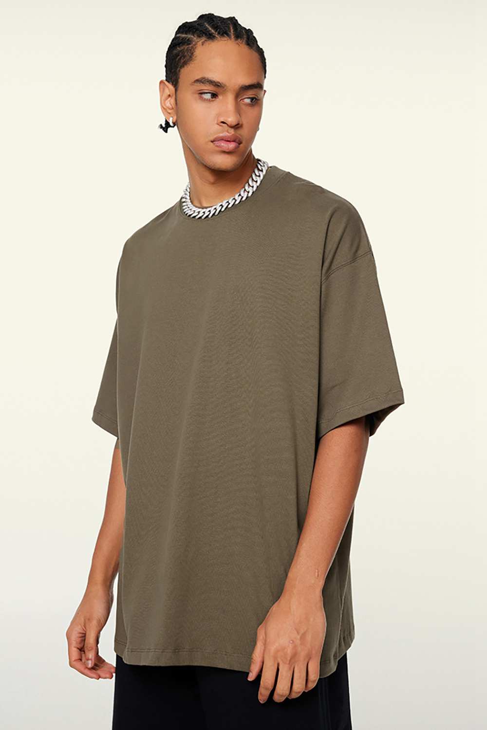 Heavyweight Cotton Relaxed Drop-Shoulder T-Shirt in Coffee - front modeled view