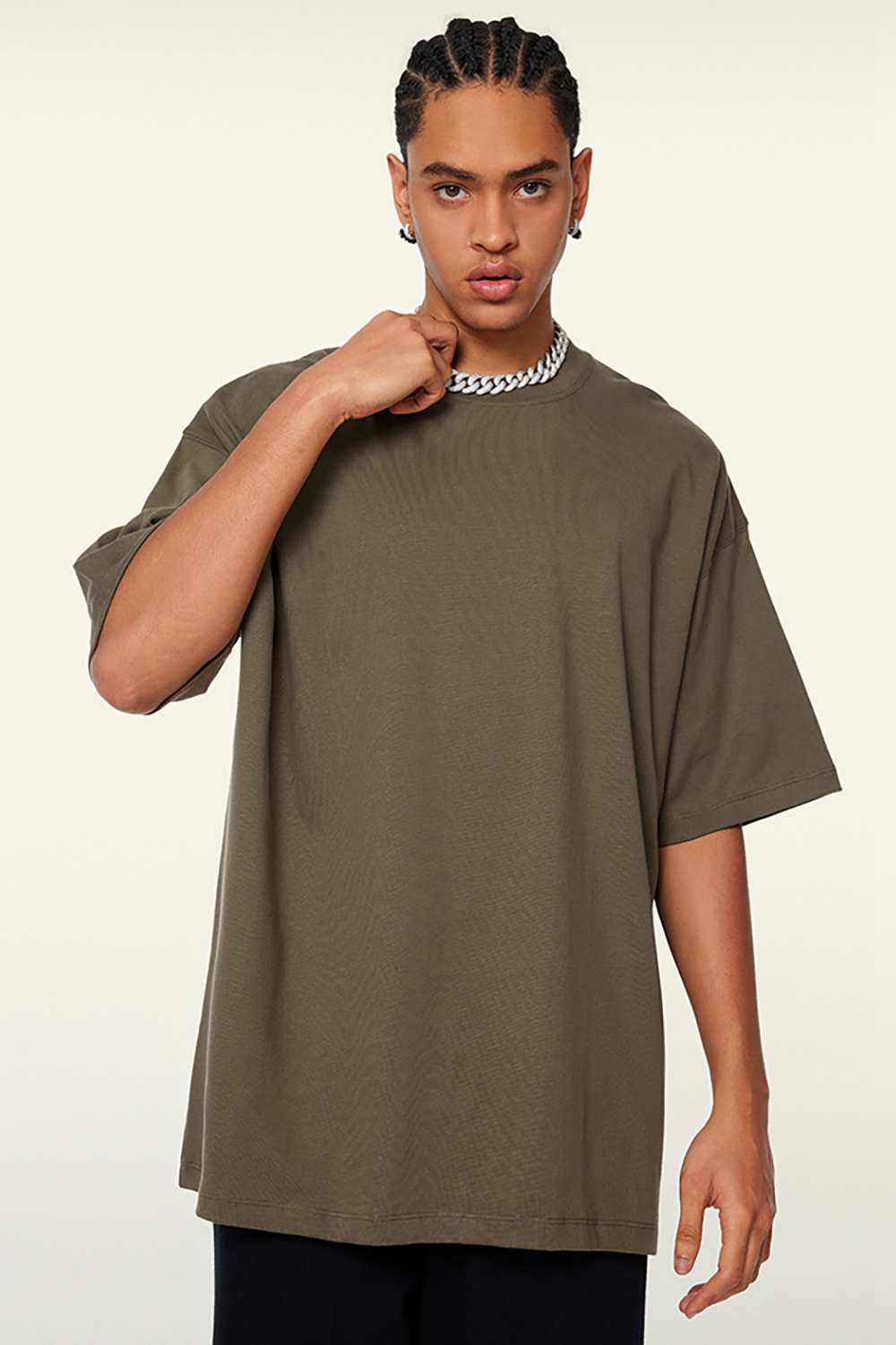 Heavyweight Cotton Relaxed Drop-Shoulder T-Shirt in Coffee - front modeled view