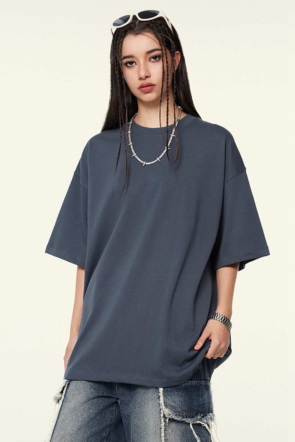 Heavyweight Cotton Relaxed Drop-Shoulder T-Shirt in Grayish Blue - front modeled view