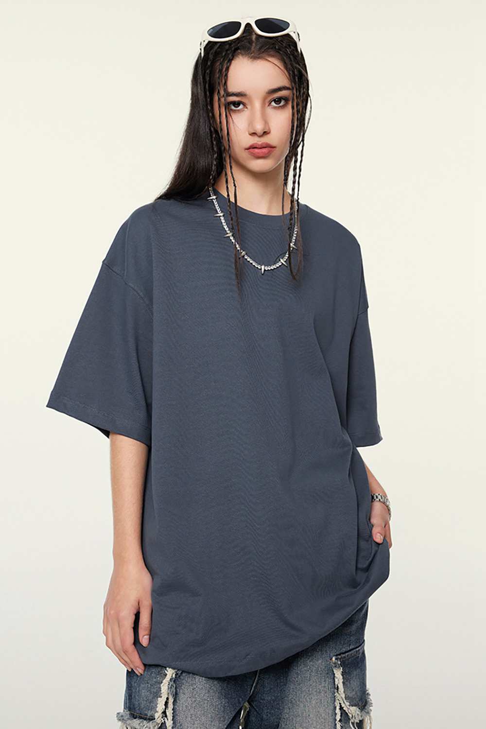 Heavyweight Cotton Relaxed Drop-Shoulder T-Shirt in Grayish Blue - front modeled view
