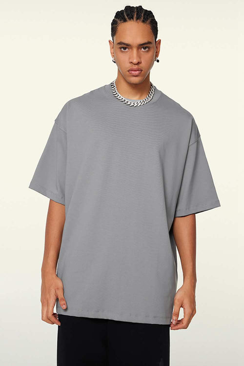 Heavyweight Cotton Relaxed Drop-Shoulder T-Shirt in Medium Gray - front modeled view