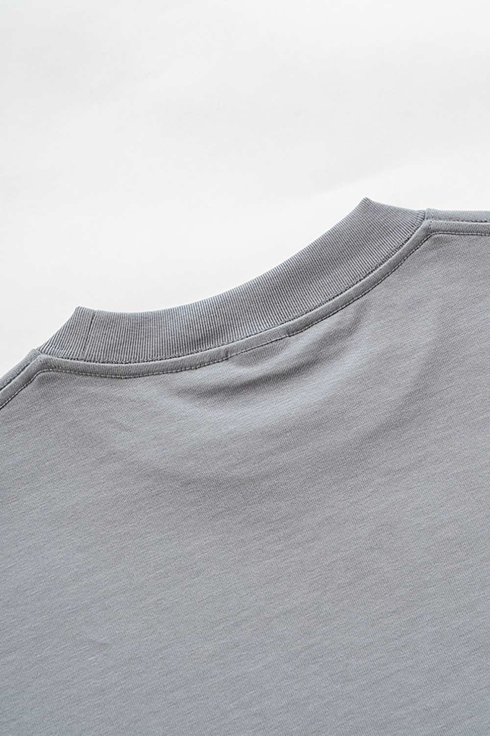 Heavyweight Cotton Relaxed Drop-Shoulder T-Shirt in Medium Gray - collar detail
