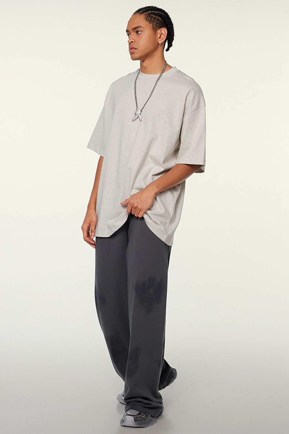 Heavyweight Cotton Relaxed Drop-Shoulder T-Shirt in Oat Gray - full-length front modeled view