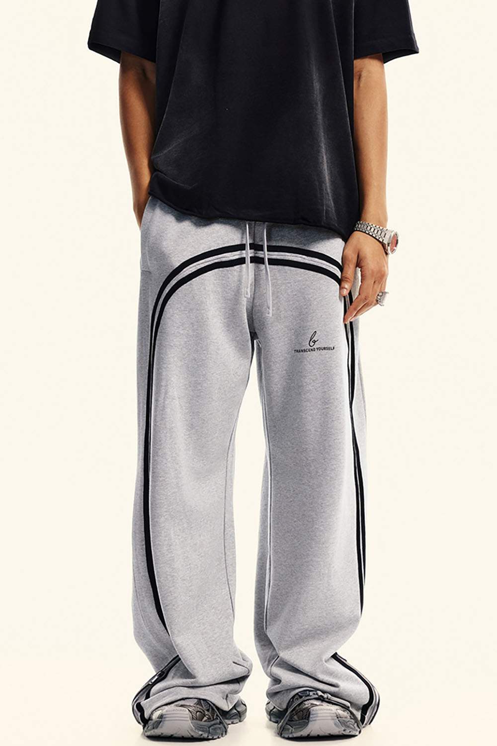 Washed Side-Stripe Zip-Hem Wide-Leg Sweatpants in Flower Gray - front modeled close-up