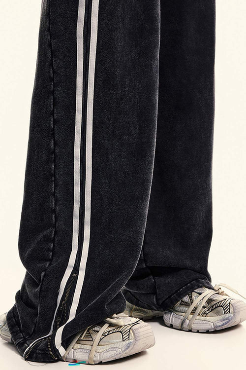 Washed Side-Stripe Zip-Hem Wide-Leg Sweatpants in Fried Snowflakes - side pocket detail