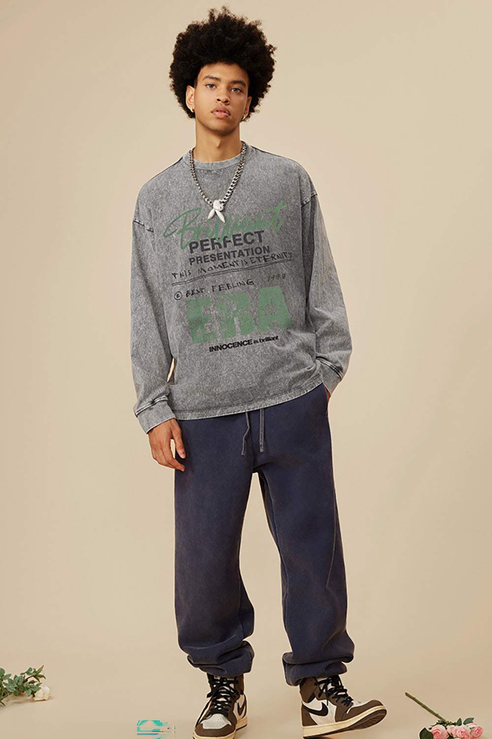 Washed Graphic Long-Sleeve Tee - Medium Gray