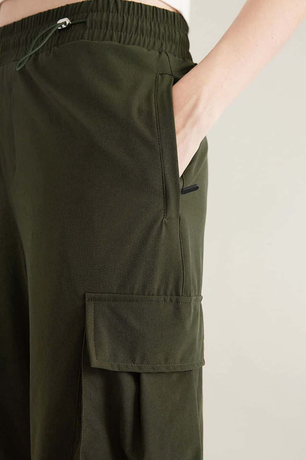 Quick-Dry Utility Straight-Leg Parachute Pants