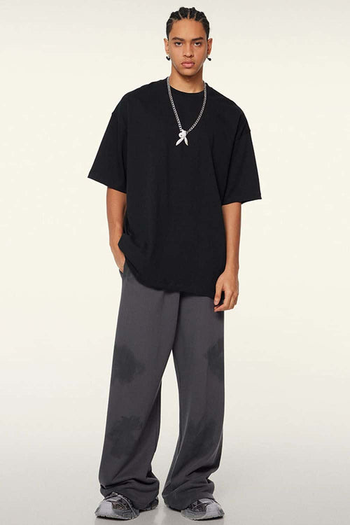 Vintage-Wash Heavyweight Cotton Oversized Crew-Neck T-Shirt in Black - full-length front modeled view