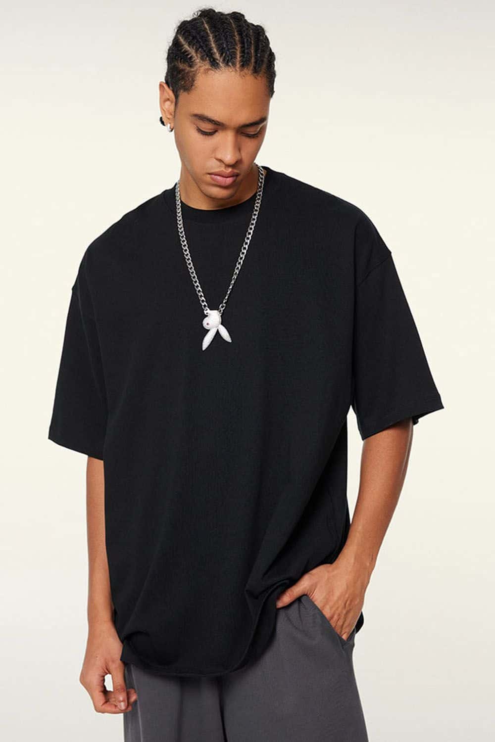 Vintage-Wash Heavyweight Cotton Oversized Crew-Neck T-Shirt in Black - front modeled view