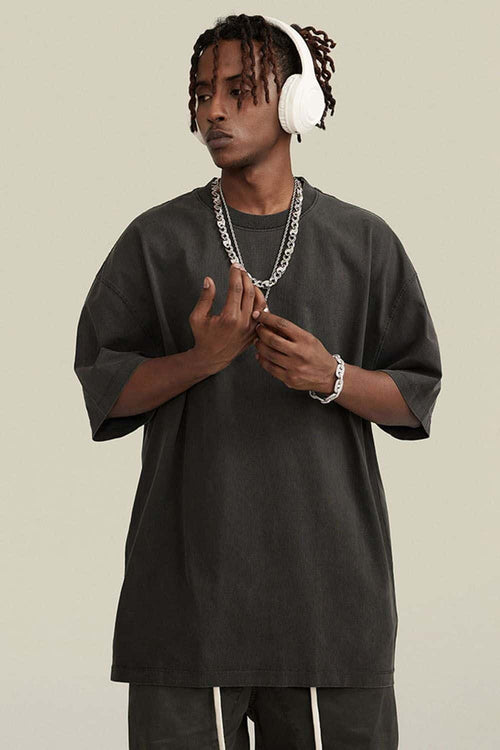 Vintage-Wash Heavyweight Cotton Oversized Crew-Neck T-Shirt in Dark Gray - front modeled view