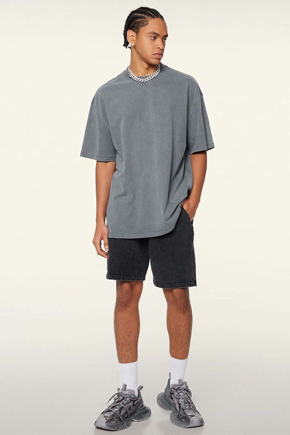 Vintage-Wash Heavyweight Cotton Oversized Crew-Neck T-Shirt in Grayish Blue - full-length front modeled view
